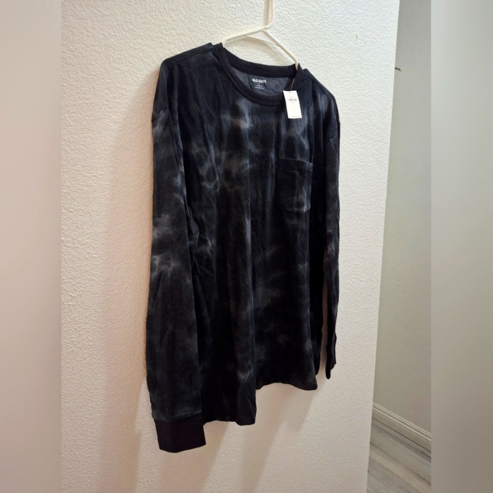 Black Tie-Dye Long Sleeve Shirt